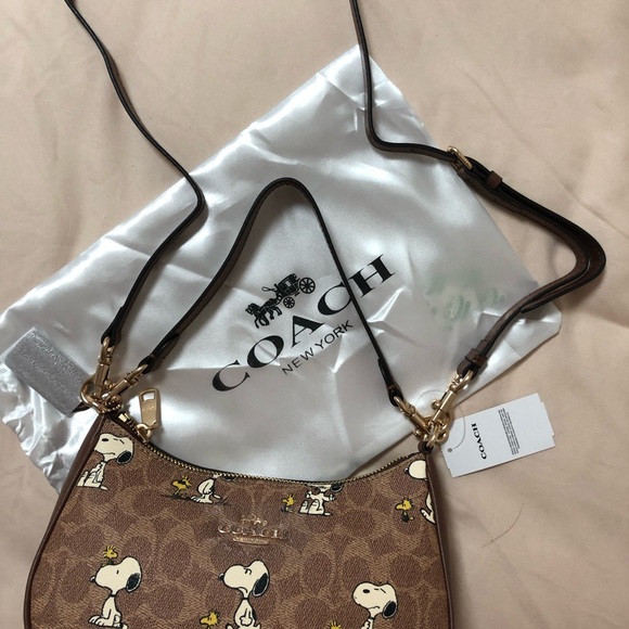 Coach X Peanuts Teri Shoulder Bag In Signature Canvas With Snoopy Print - Picture 5 of 7